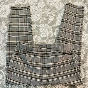 MainStreet Boutique plaid  trouser size 16.